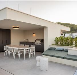 4-Bedroom Luxury Villa with Heated Pool, Ciovo near Trogir – Sleeps 8